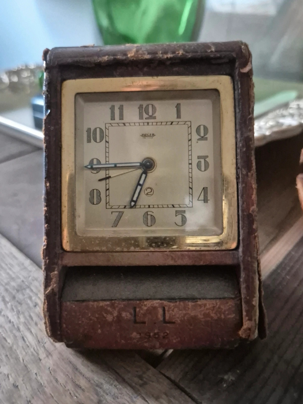 Pendulette de Voyage Vintage Jaeger-LeCoultre 2 Jours Alarme – Années 40