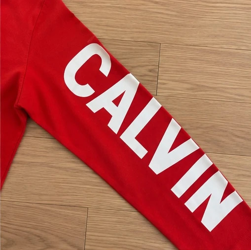 Haut Calvin Klein Jeans rouge taille S – Manches longues - streetwear – Calvin Klein Jeans – taille S / 36 / 8 3