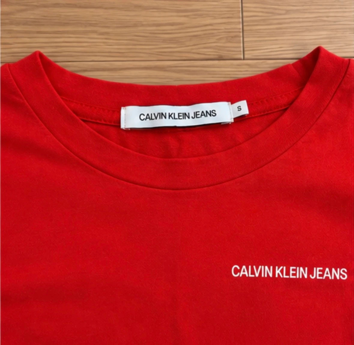 Haut Calvin Klein Jeans rouge taille S – Manches longues - streetwear – Calvin Klein Jeans – taille S / 36 / 8 4