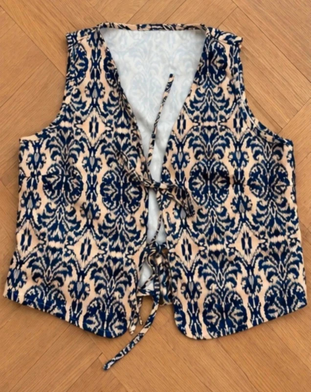 Gilet sans manches femme bleu marine et beige à motifs – Style bohème chic – Tendance – taille M / 38 / 10 2