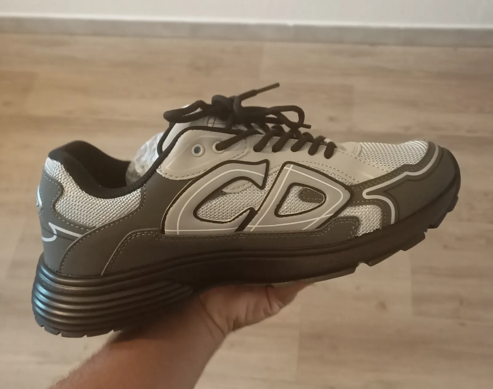 Sneakers Dior B30 gris et noir taille 44 – Dior – taille EU 44 2