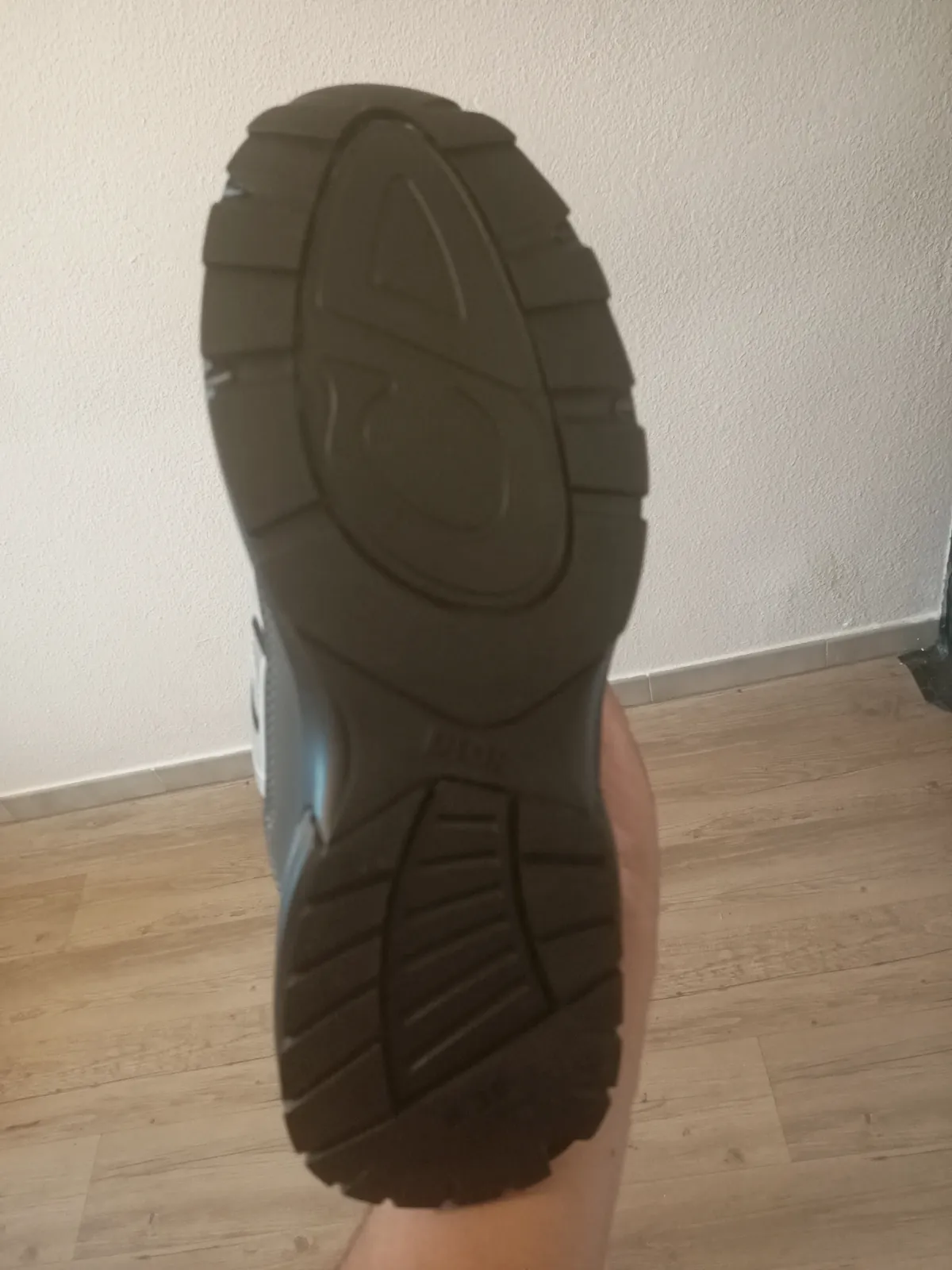 Sneakers Dior B30 gris et noir taille 44 – Dior – taille EU 44 3