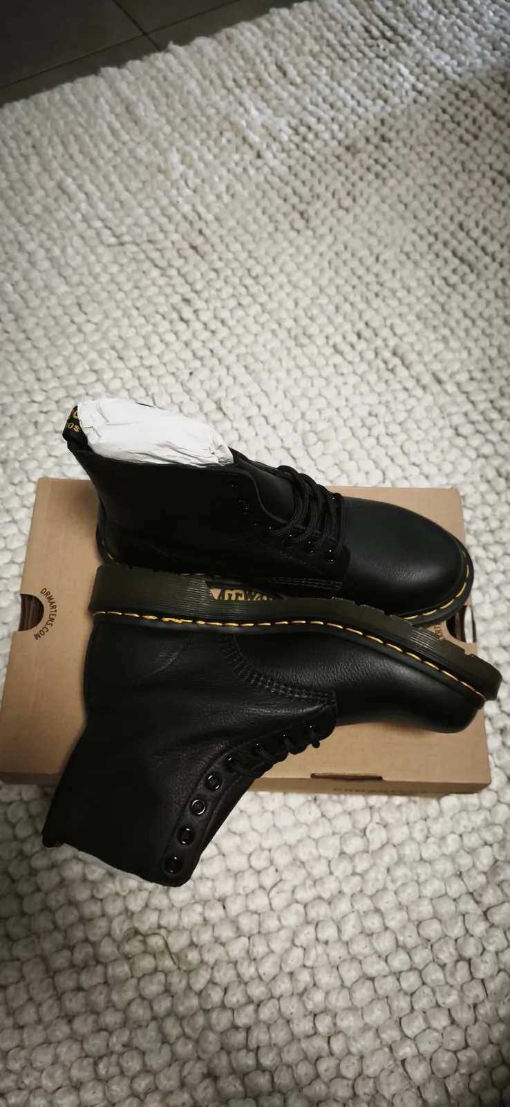 Bottines Dr. Martens 1460 en cuir noir – Dr. Martens – taille EU 40 2