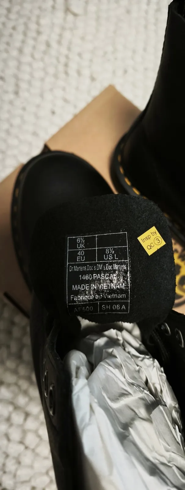 Bottines Dr. Martens 1460 en cuir noir – Dr. Martens – taille EU 40 5