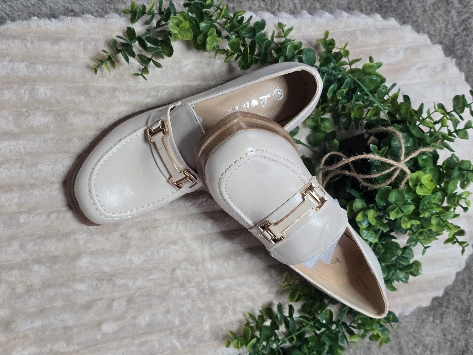 Mocassins à talons carrés Love it beige / crème Pointure 41 Neufs – Lov'it – taille 41 2