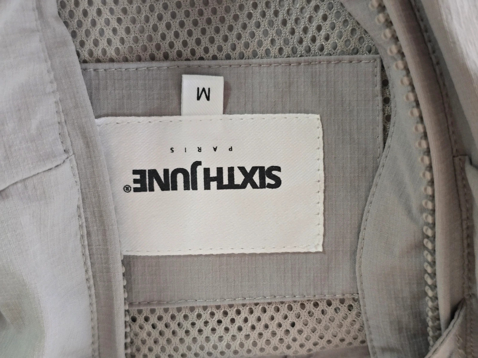 Veste coupe vent a capuche Sixth June gris clair taille M neuve – Sixth June – taille M 5