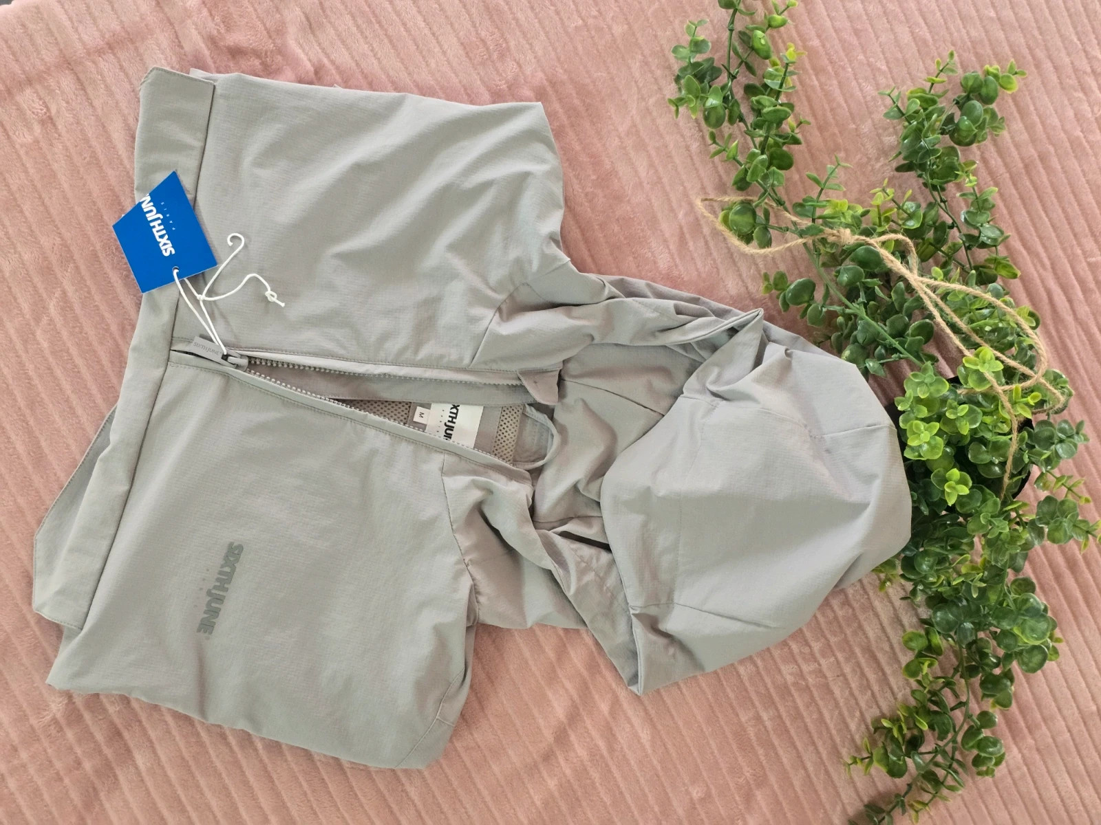 Veste coupe vent a capuche Sixth June gris clair taille M neuve