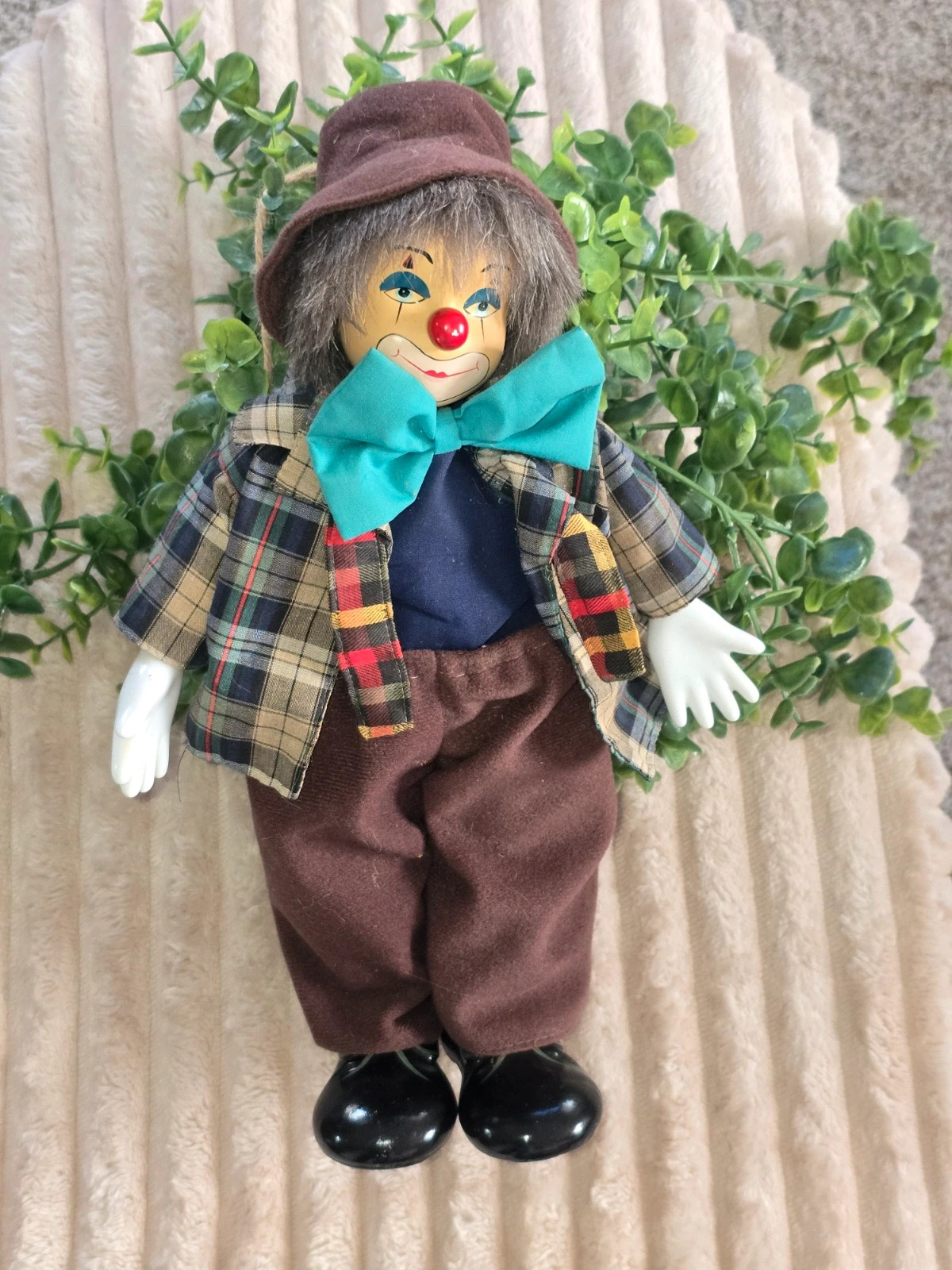 Poupée / Figurine Clown de Collection Tête et Mains en Porcelaine