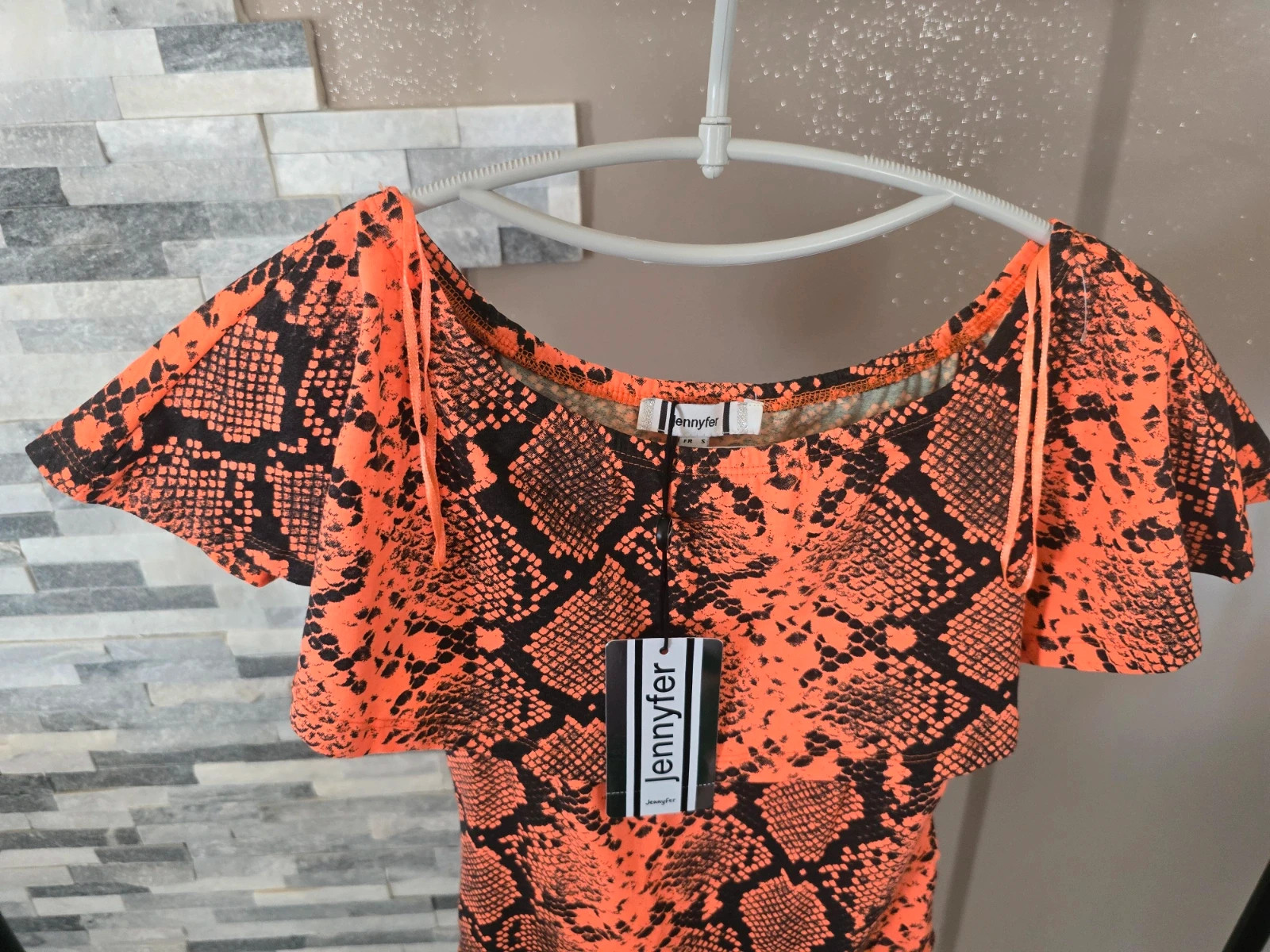 Body col bardot volanté imprimé serpent néon / orange Jennyfer Taille S Neuf avec étiquette – Jennyfer – taille S / 36 / 8 3