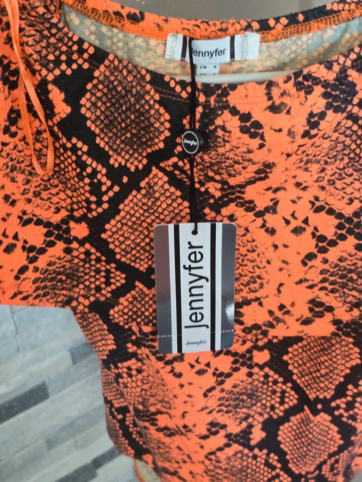 Body col bardot volanté imprimé serpent néon / orange Jennyfer Taille S Neuf avec étiquette – Jennyfer – taille S / 36 / 8 5
