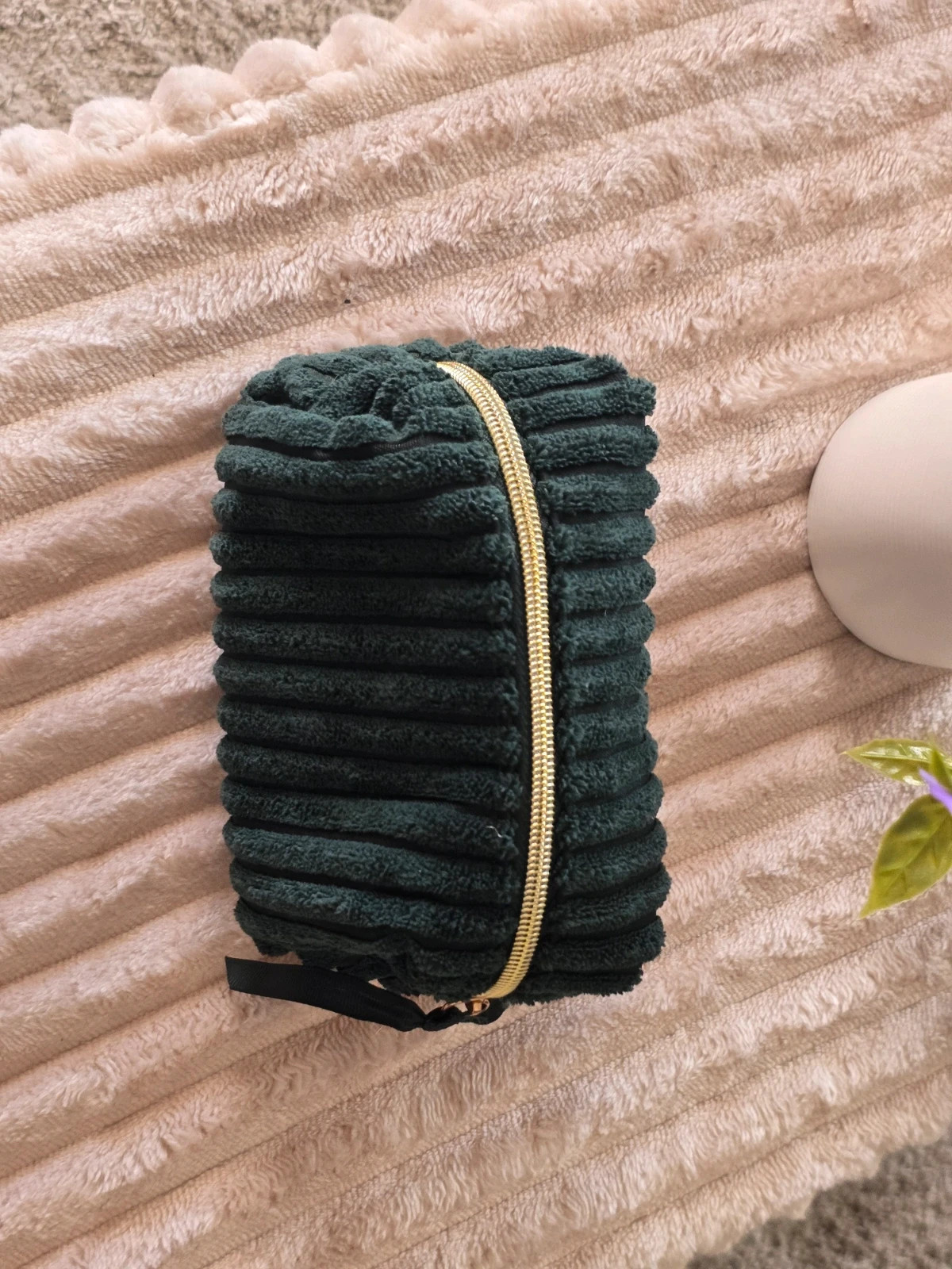 Trousse de toilette maquillage verte en velours côtelé Neuve avec étiquette – Yves Rocher 2