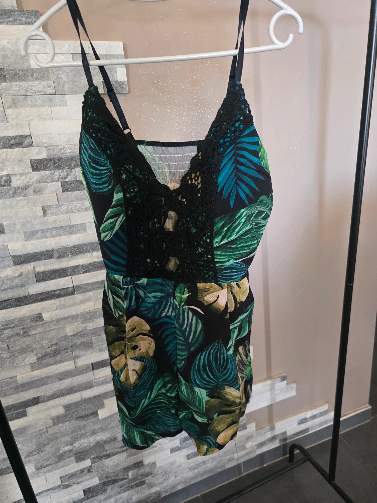 Combi-short tropical à bretelles et dentelle Jessy & Co Neuf avec étiquette – Jessy – taille Taille unique 3