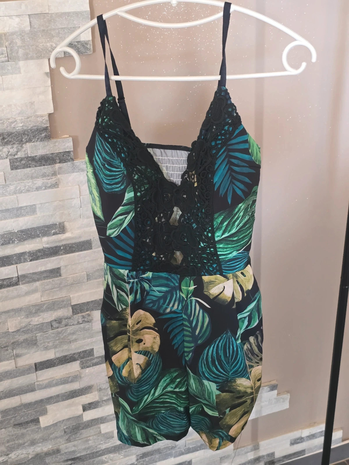 Combi-short tropical à bretelles et dentelle Jessy & Co Neuf avec étiquette