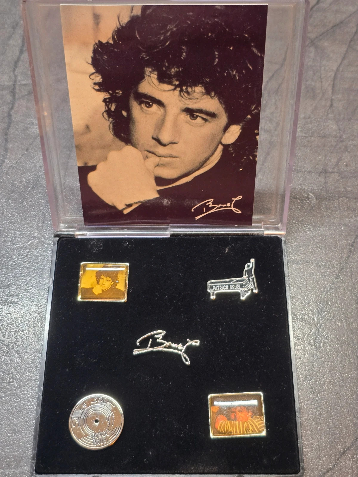 Coffret collector 5 Pin's Patrick Bruel Boîtier officiel 90s 4
