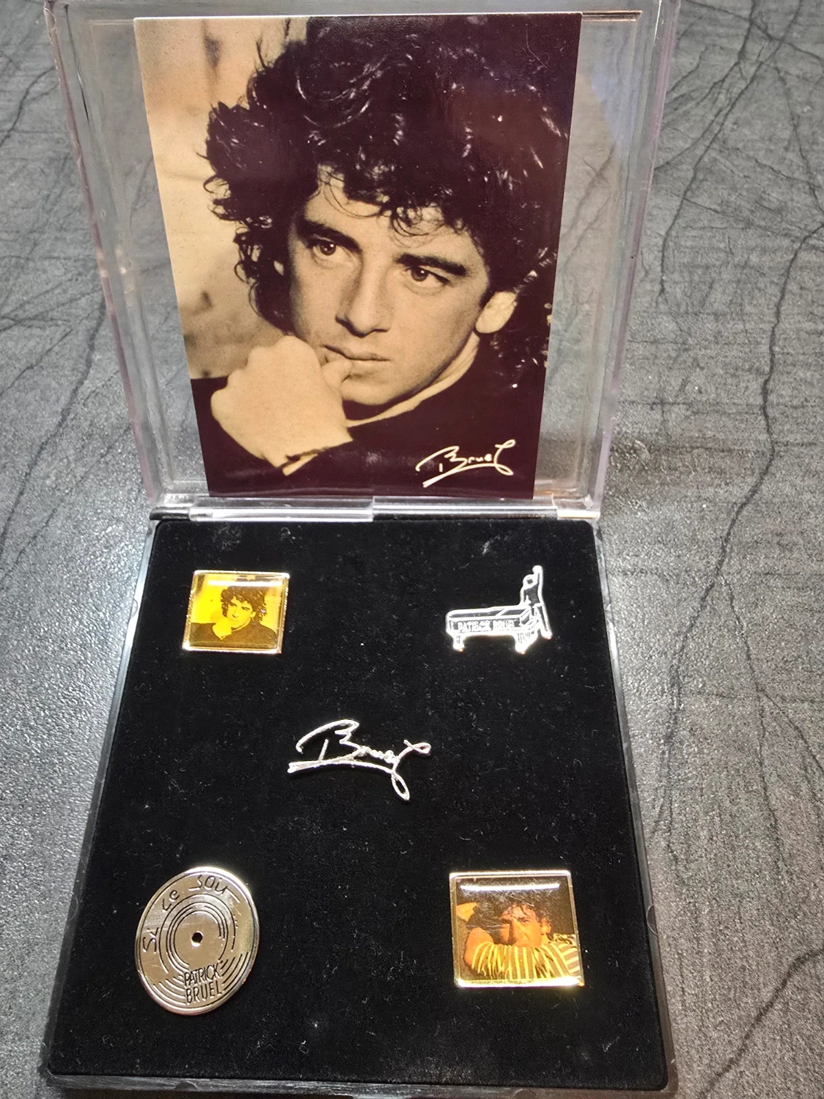Coffret collector 5 Pin's Patrick Bruel Boîtier officiel 90s