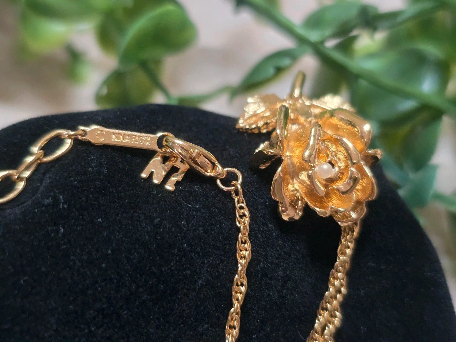 Collier Nina Ricci Vintage Doré Pendentif Rose Perle Signé NR – Nina Ricci 2