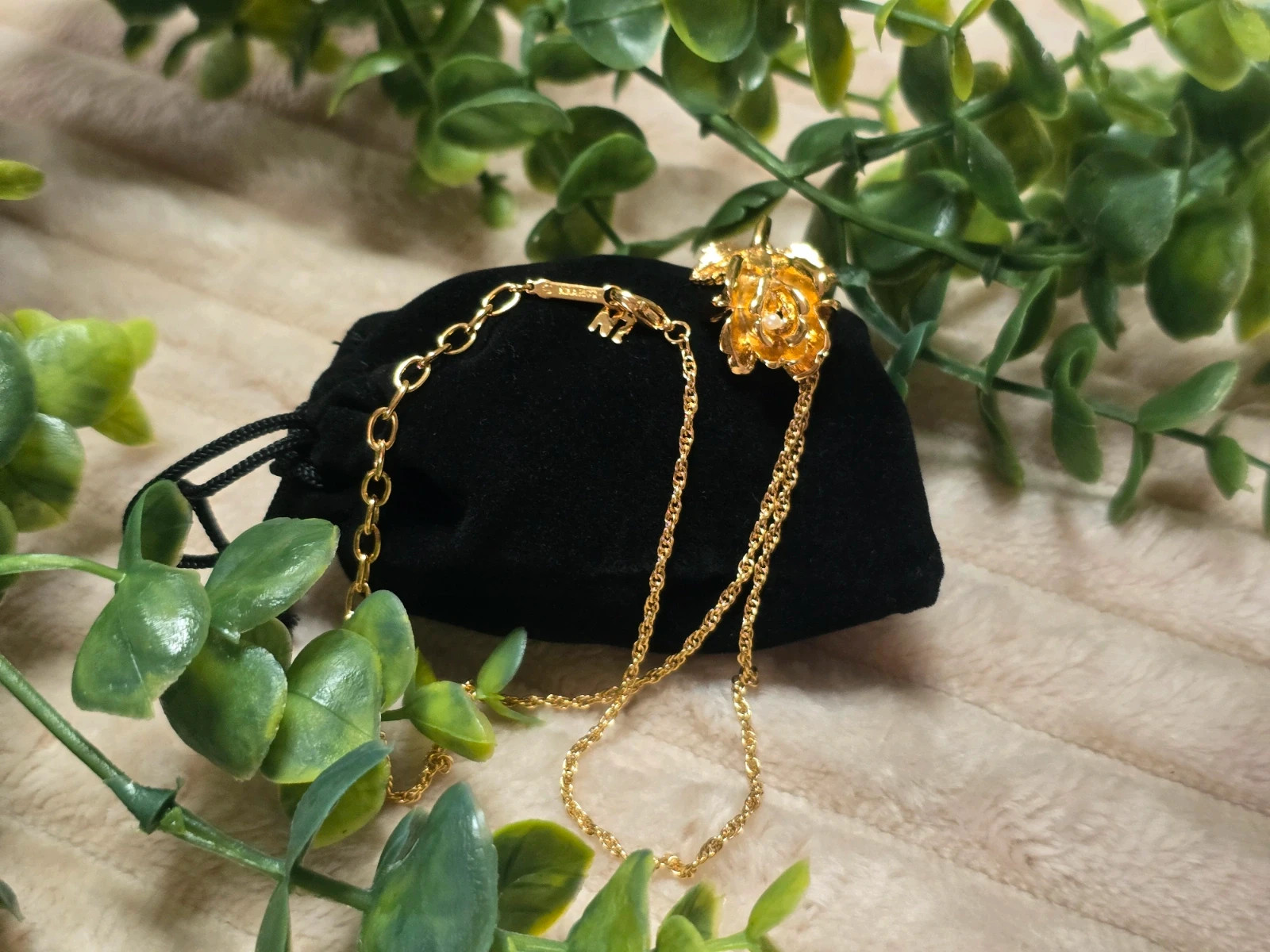 Collier Nina Ricci Vintage Doré Pendentif Rose Perle Signé NR