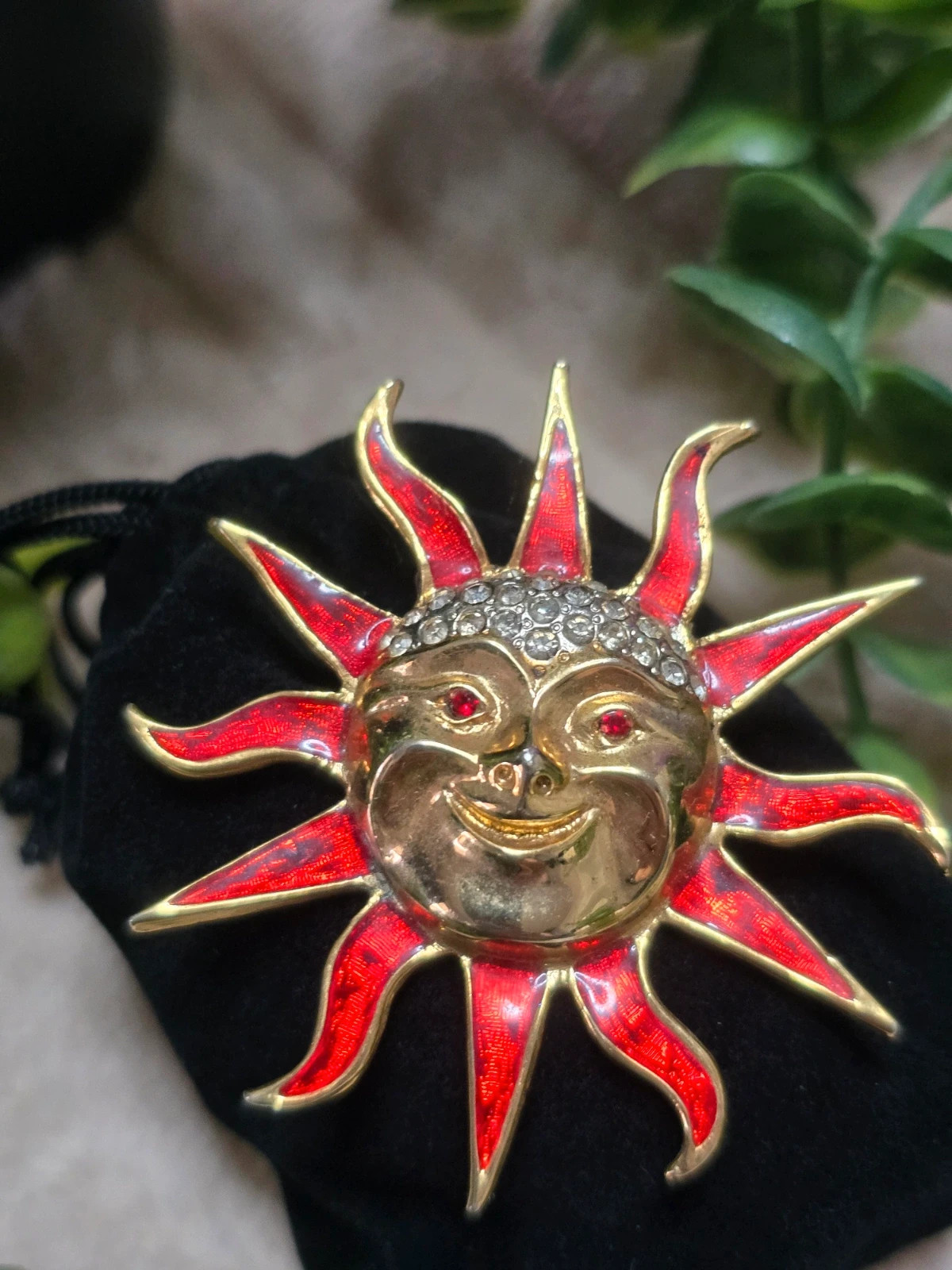 Broche Vintage AJC Soleil Céleste Émaillée & Strass Signée 80s – AJC Céleste 3