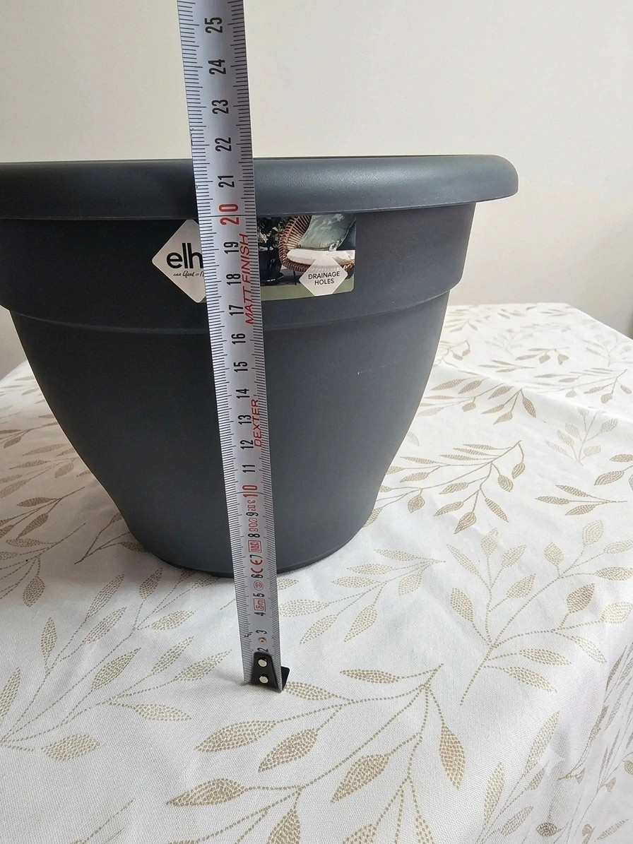 Lot complet 13 pots et cache-pots Elho neufs (30 cm et 16 cm)