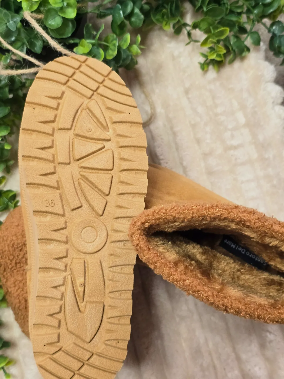  Bottines / Bottes fourrées style UGG — Santoro Del Mare — Marron Camel – Santoro – taille EU 36 4