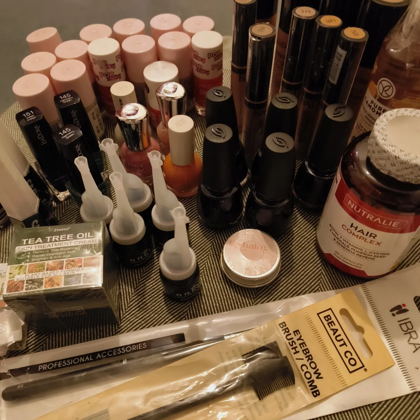 Lot de produits cosmétiques et maquillage variés – Sans marque 8