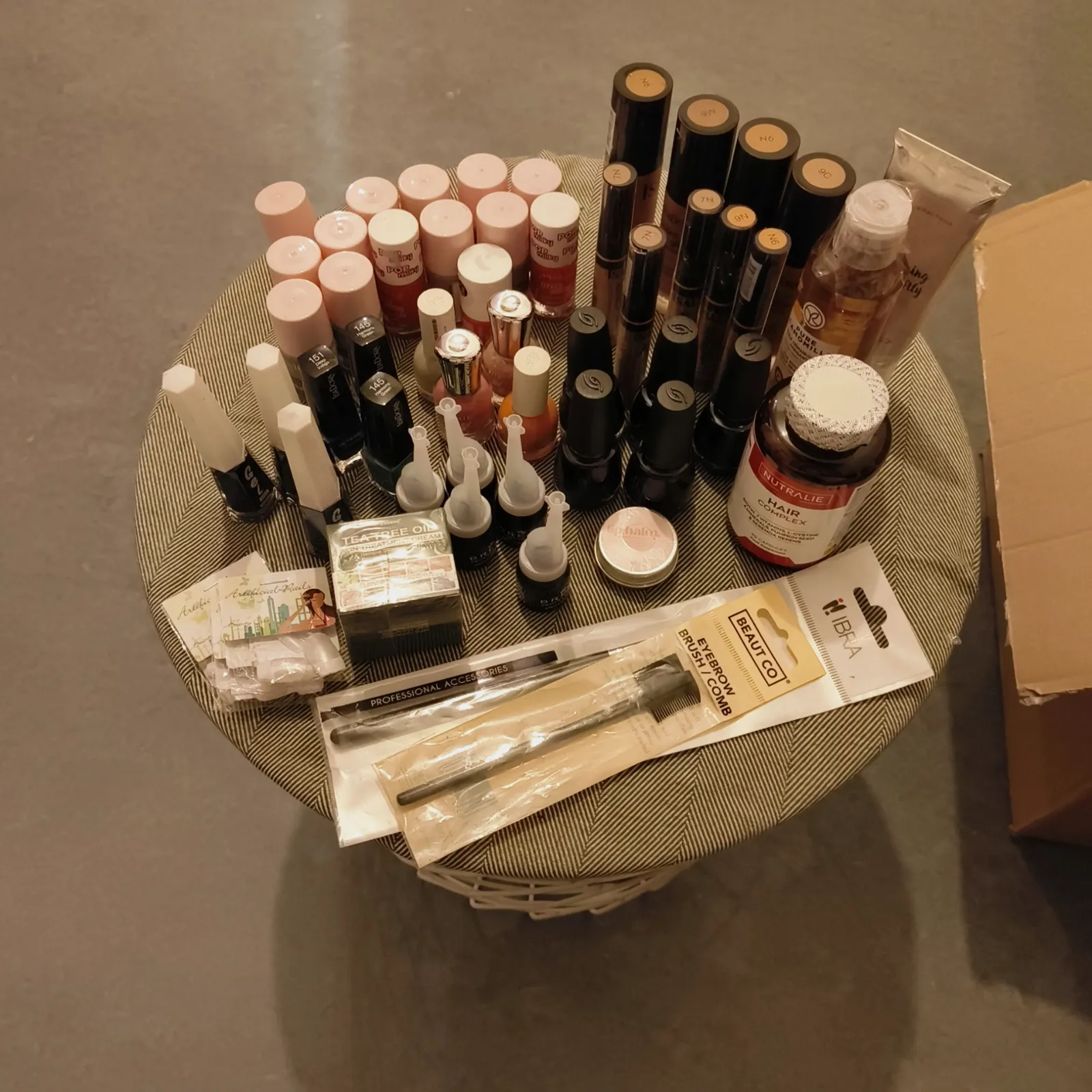 Lot de produits cosmétiques et maquillage variés – Sans marque 2