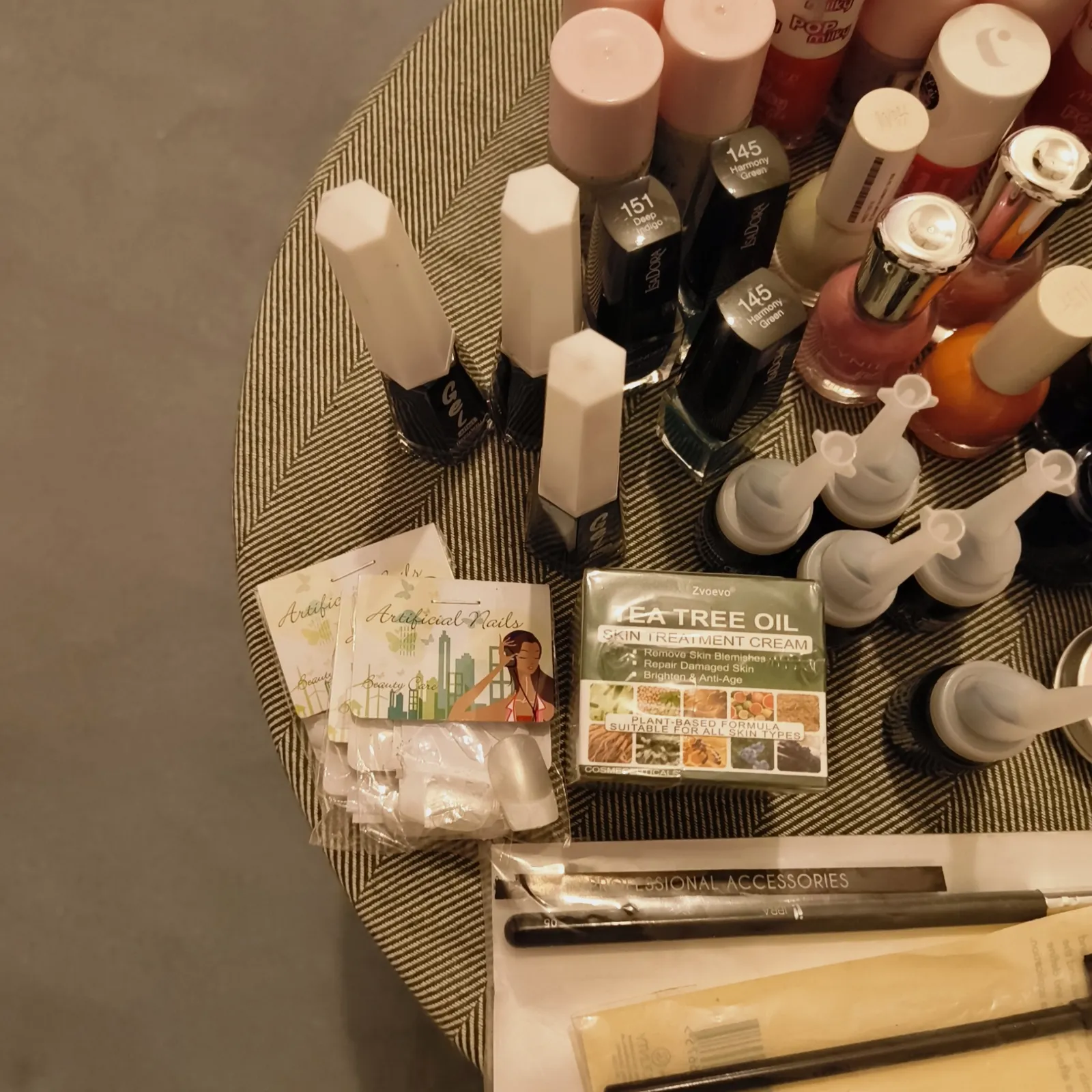 Lot de produits cosmétiques et maquillage variés – Sans marque 5