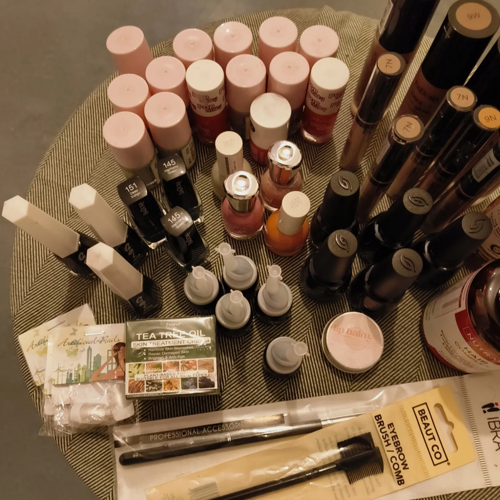 Lot de produits cosmétiques et maquillage variés – Sans marque 4