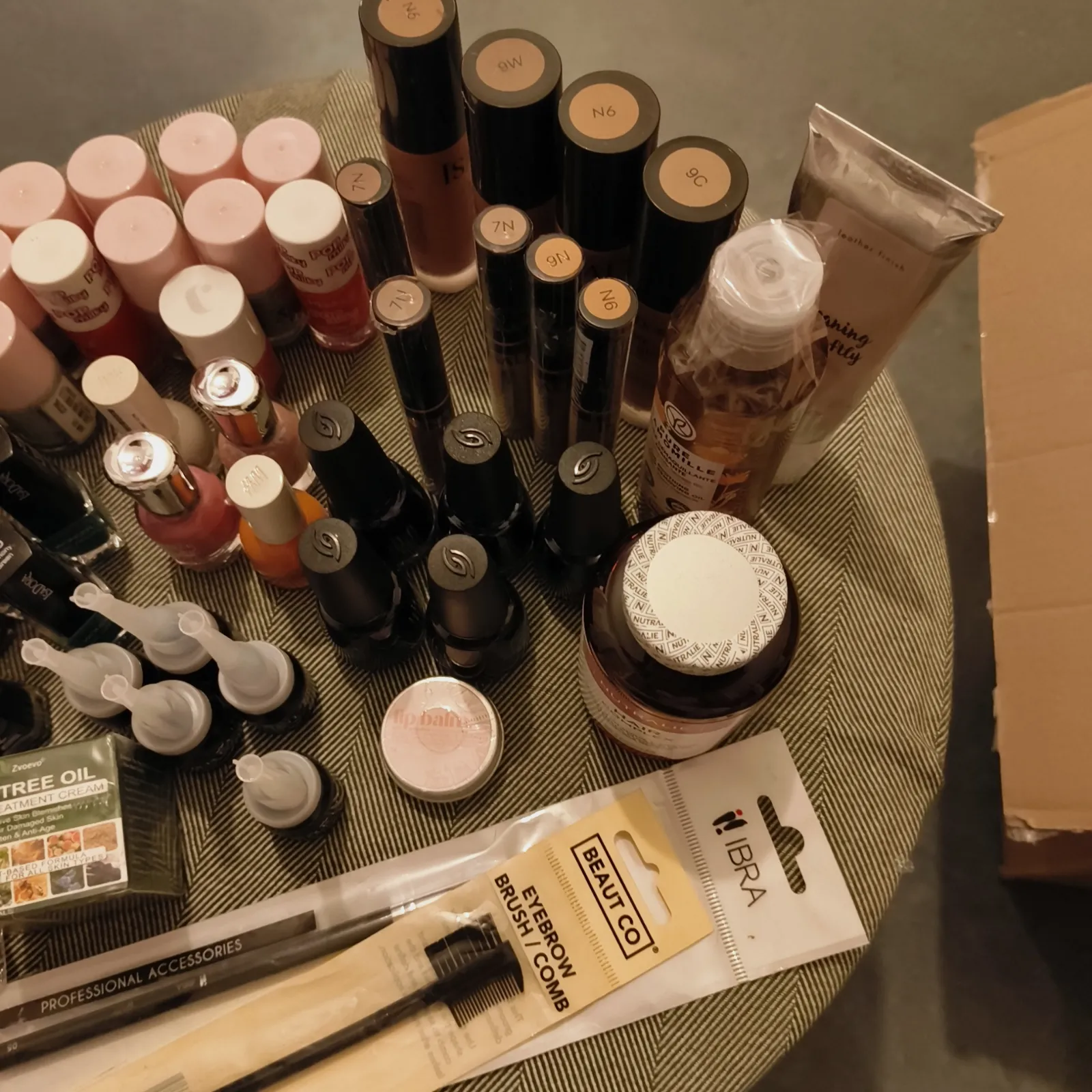 Lot de produits cosmétiques et maquillage variés – Sans marque 3