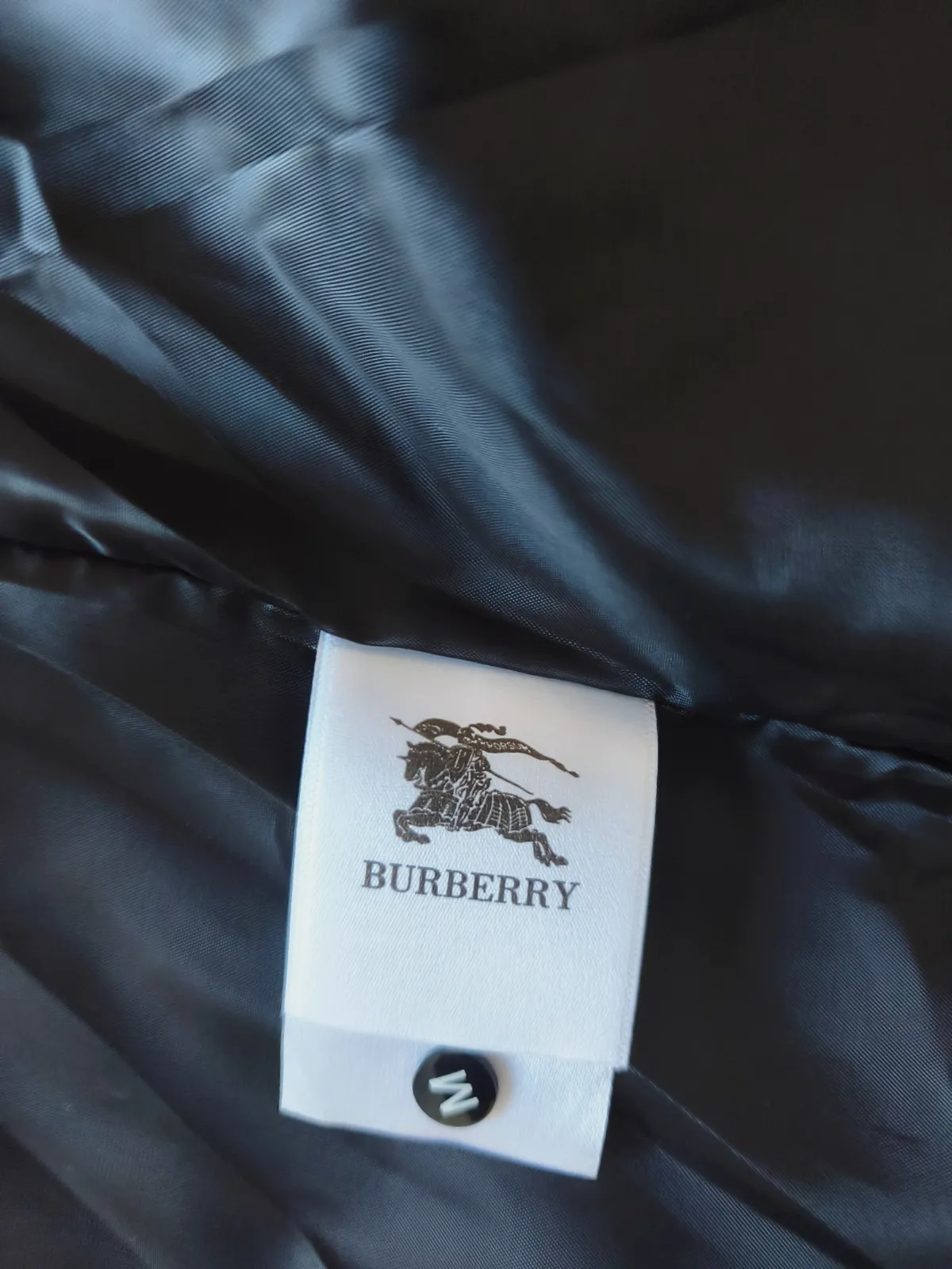Doudoune noire Burberry – Taille M – Neuve sans étiquette – Burberry – taille M 3