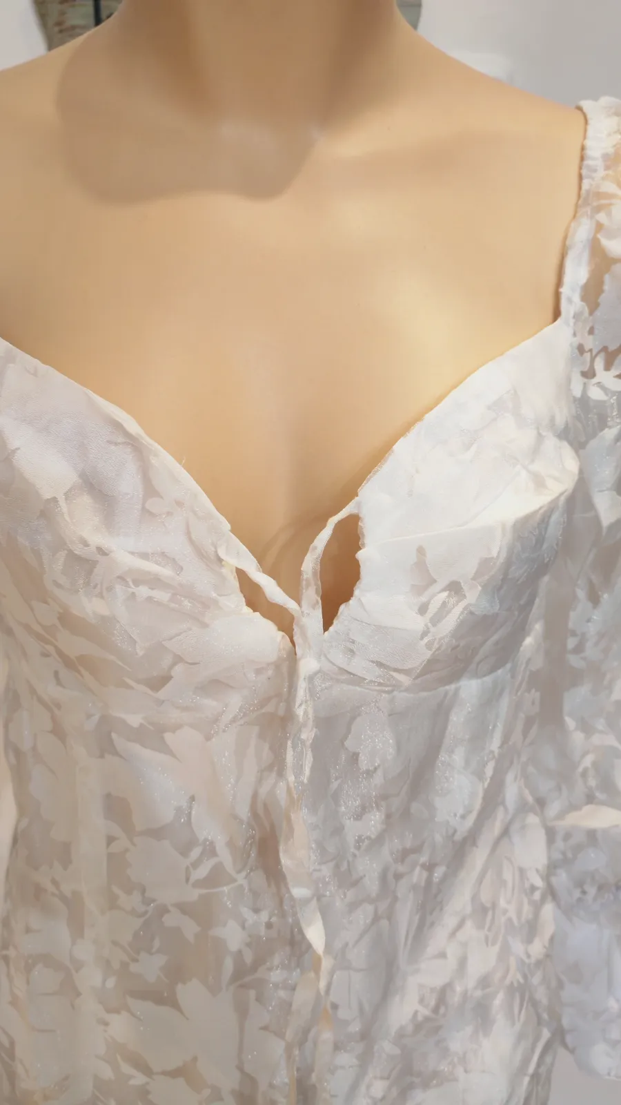 Vestido corto blanco con encaje floral y mangas abullonadas – Cider – taille L 4