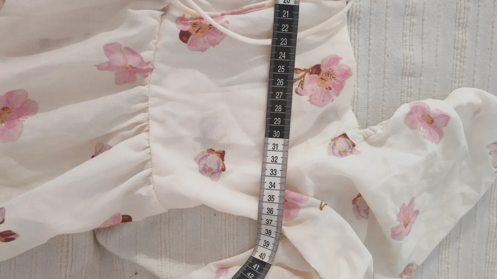 Blusa corta floral con mangas abullonadas – Cider – taille M 8