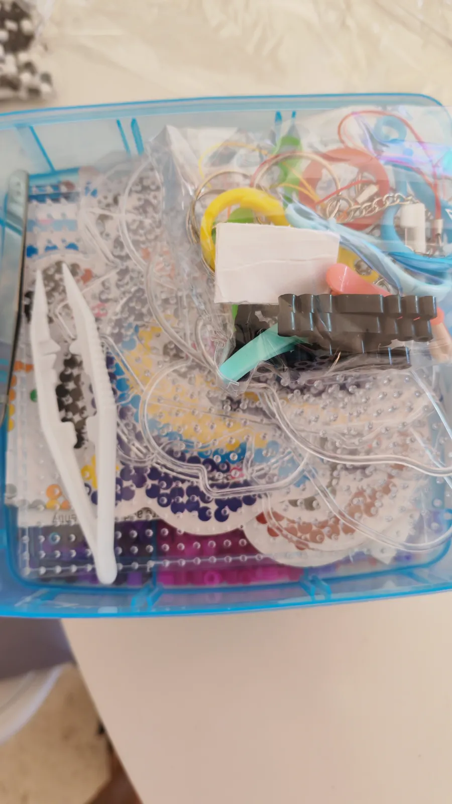 Maletín de cuentas para planchar multicolores – Sin marca – taille 7 años 7