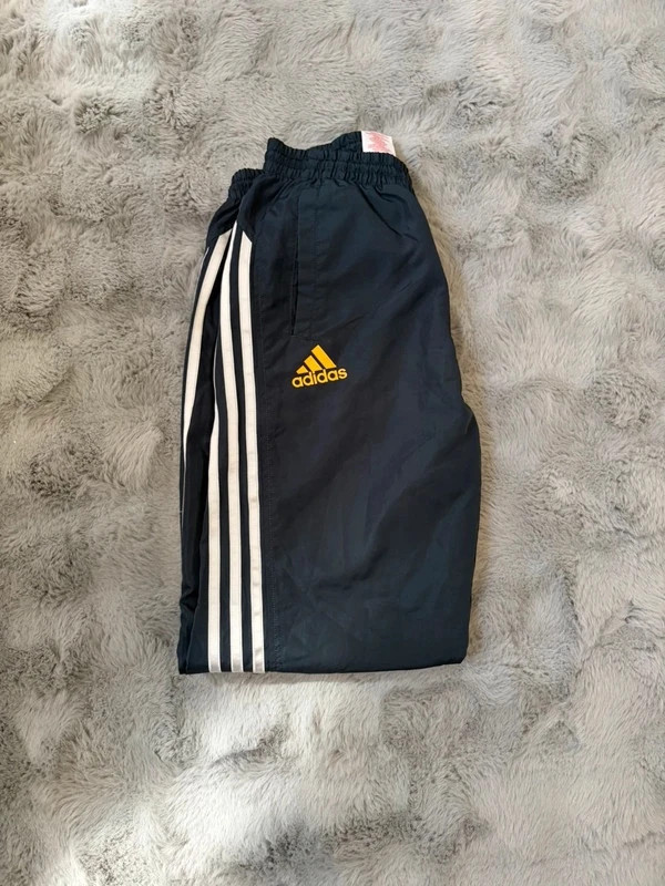 Magnfique Pantalon de survêtement Adidas noir 14 ans – adidas – taille Taille unique 2