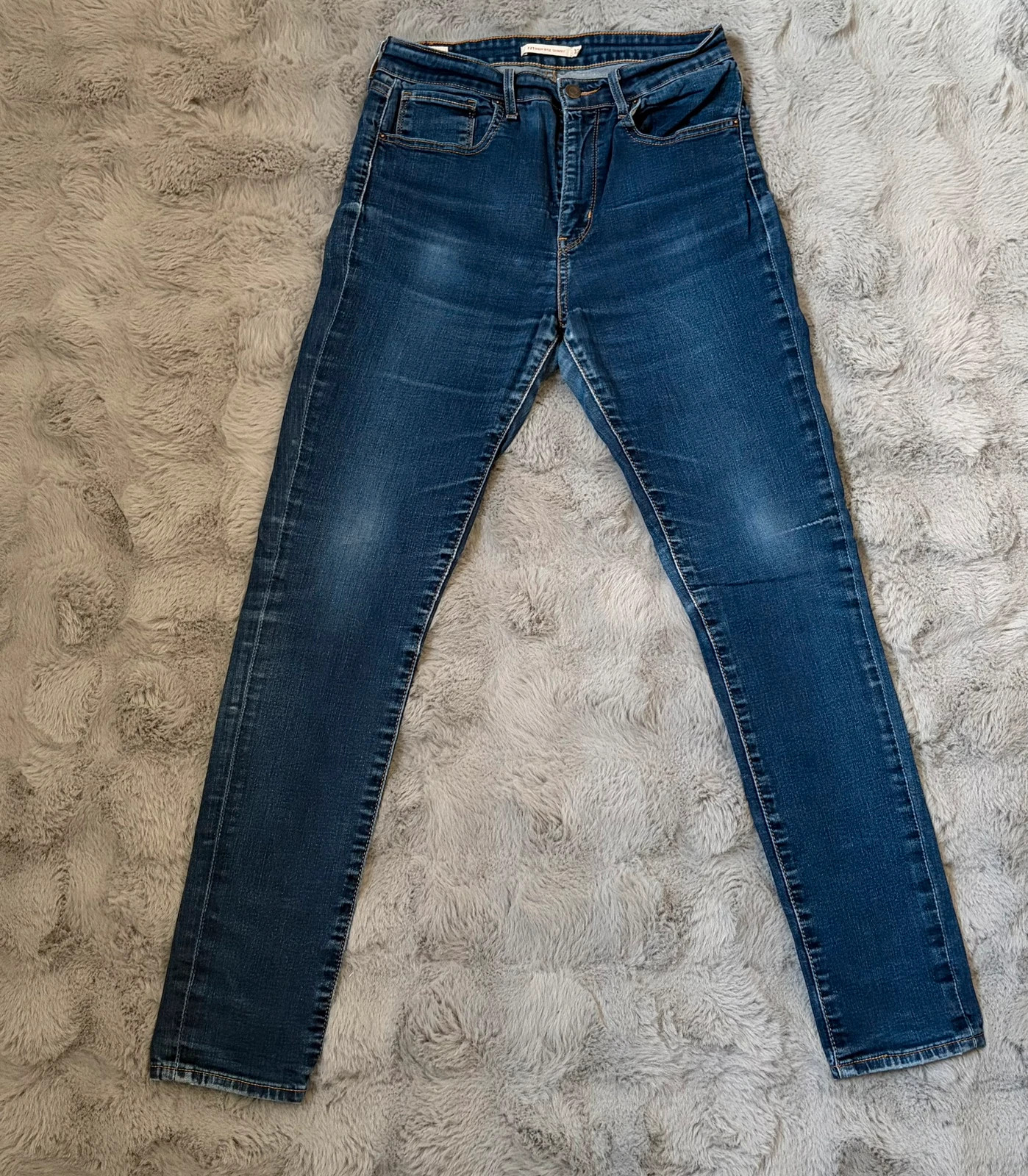 Jean Levi's 721 High Rise Skinny Bleu - W30 (Très bon état) – Levi's – taille L / 40 / 12 2
