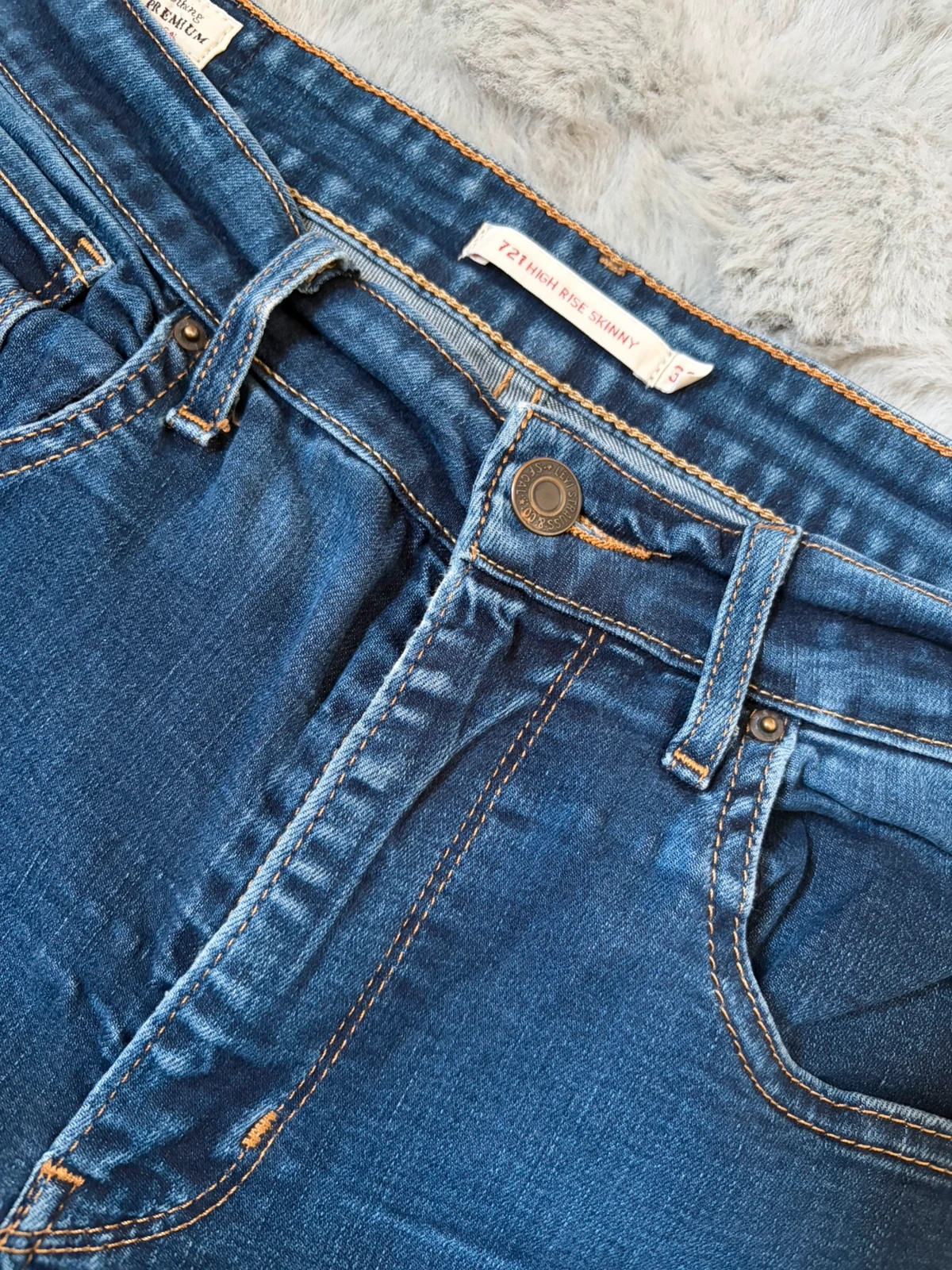 Jean Levi's 721 High Rise Skinny Bleu - W30 (Très bon état) – Levi's – taille L / 40 / 12 5