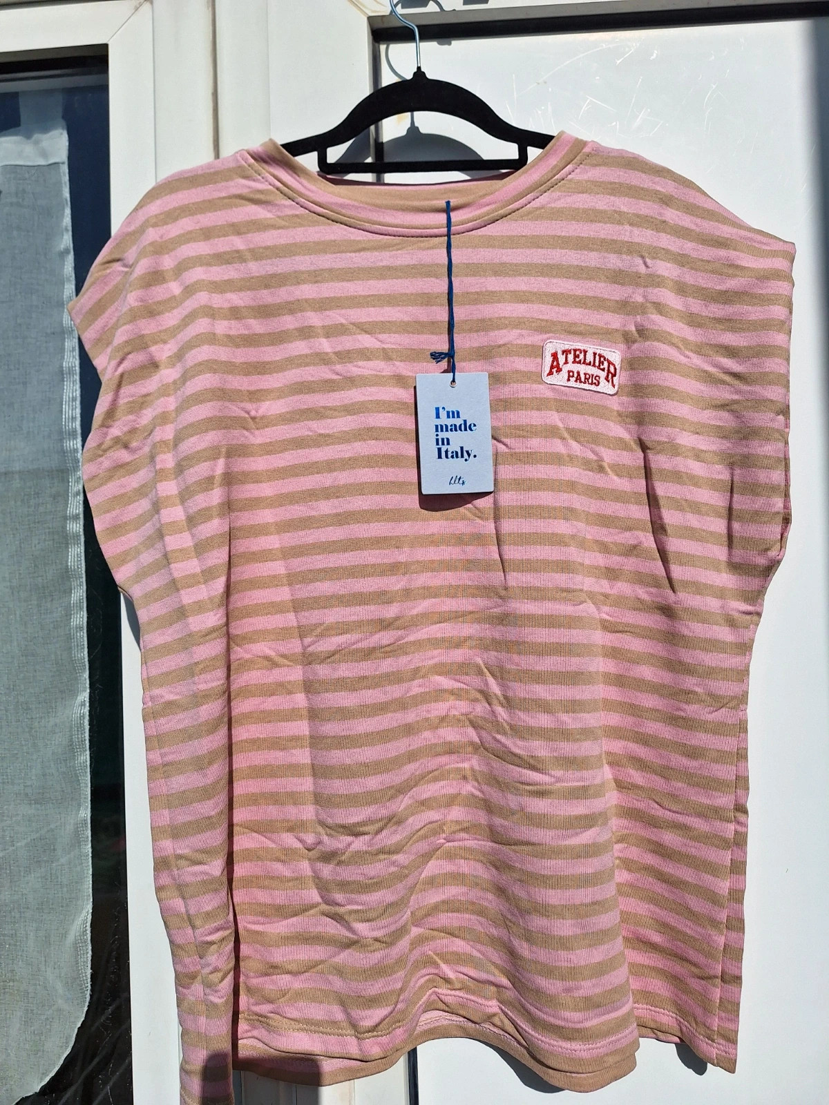 Women t shirt new with tag M
