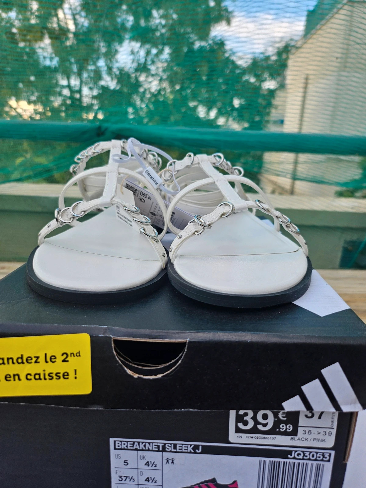 New with tag bershka sandals 37 – Bershka – taille 37 2
