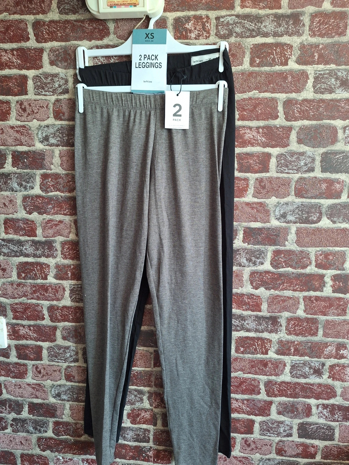 Lefties 2 legging xs new with tag