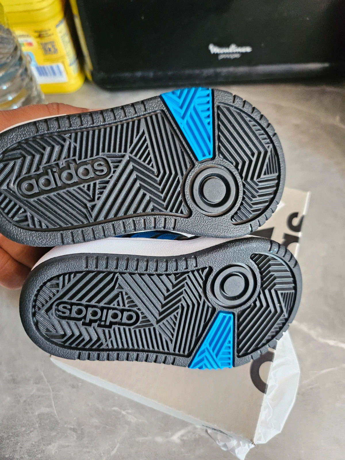 Adidas basket shoes 20 – adidas – taille 20 5