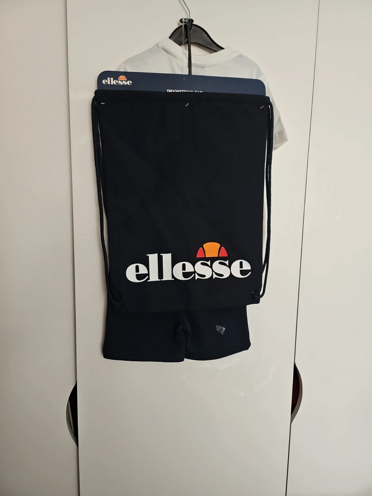 3 piece set for 3 to 4 years boys – Ellesse – taille 3 years 4