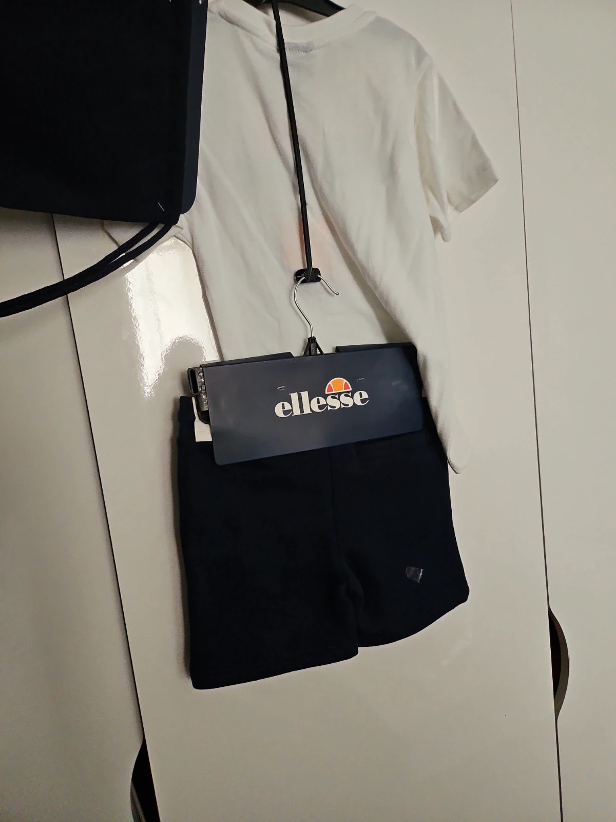 3 piece set for 3 to 4 years boys – Ellesse – taille 3 years 3