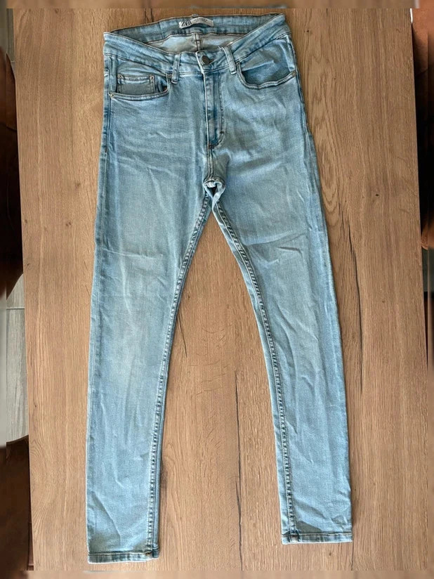 Jean slim Zara – Bleu clair délavé – Zara – taille M / 38 / 10 5