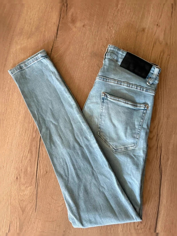Jean slim Zara – Bleu clair délavé – Zara – taille M / 38 / 10 4