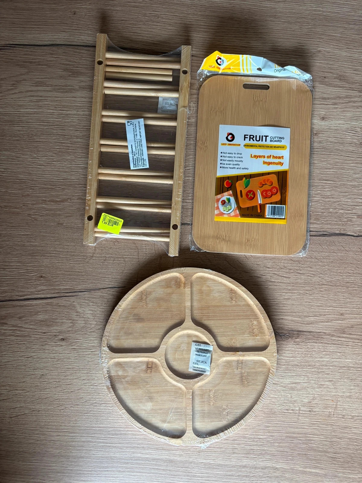Lot 3 articles cuisine en bambou neufs - Planche, plateau, organisateur d’assiette