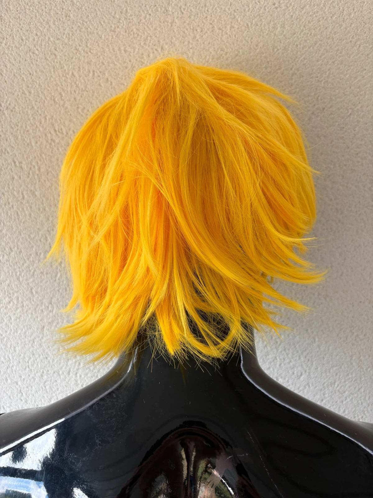 Perruque cosplay jaune coupe effilée style anime – New Fashion 3