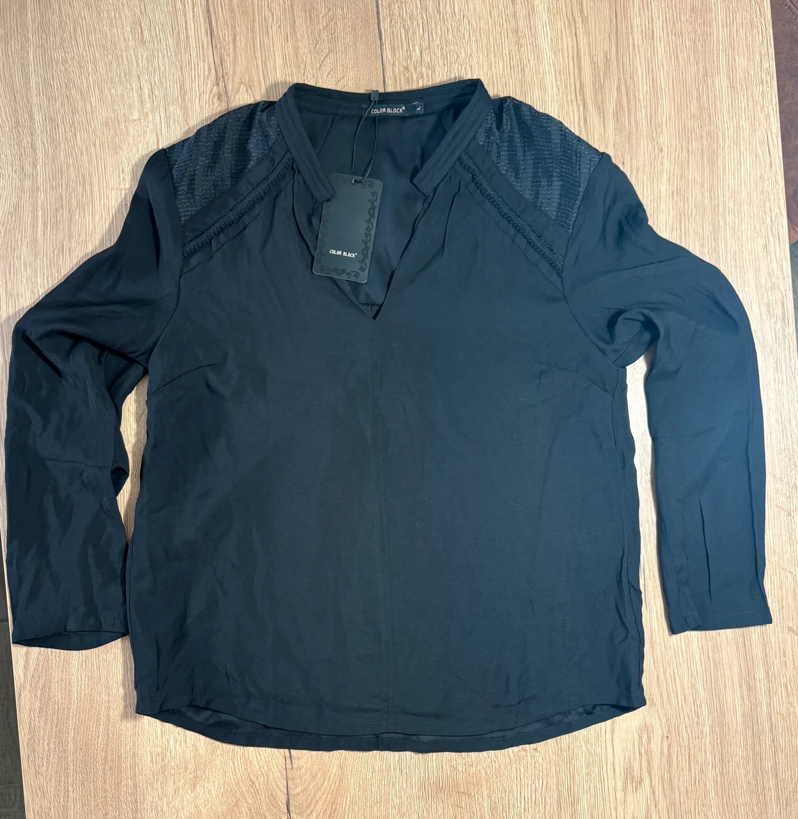 Blouse Color Block noire col V - taille L