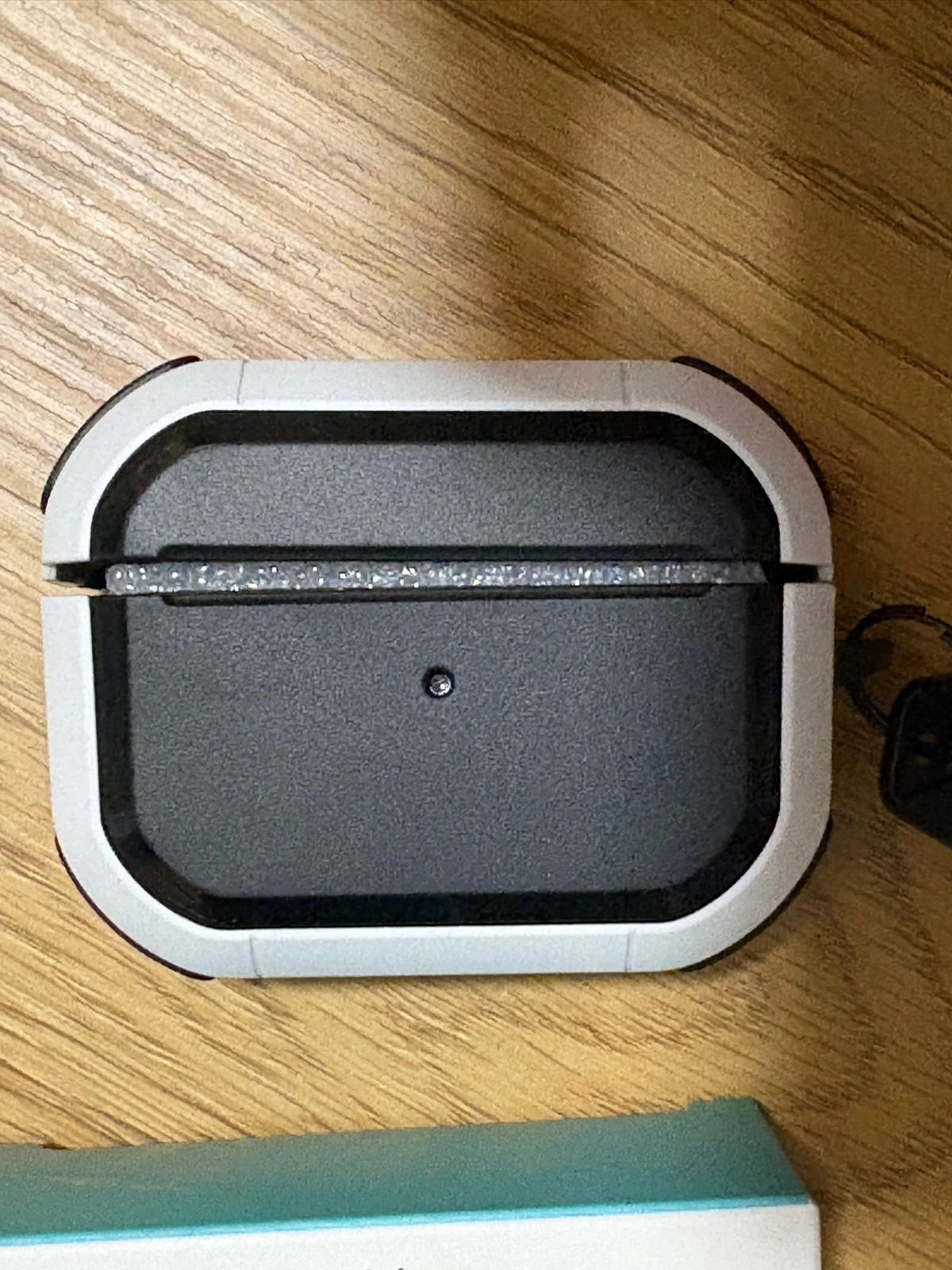 Étui AirPods Pro 2 noir/blanc avec mousqueton - Neuf – pzoz 4