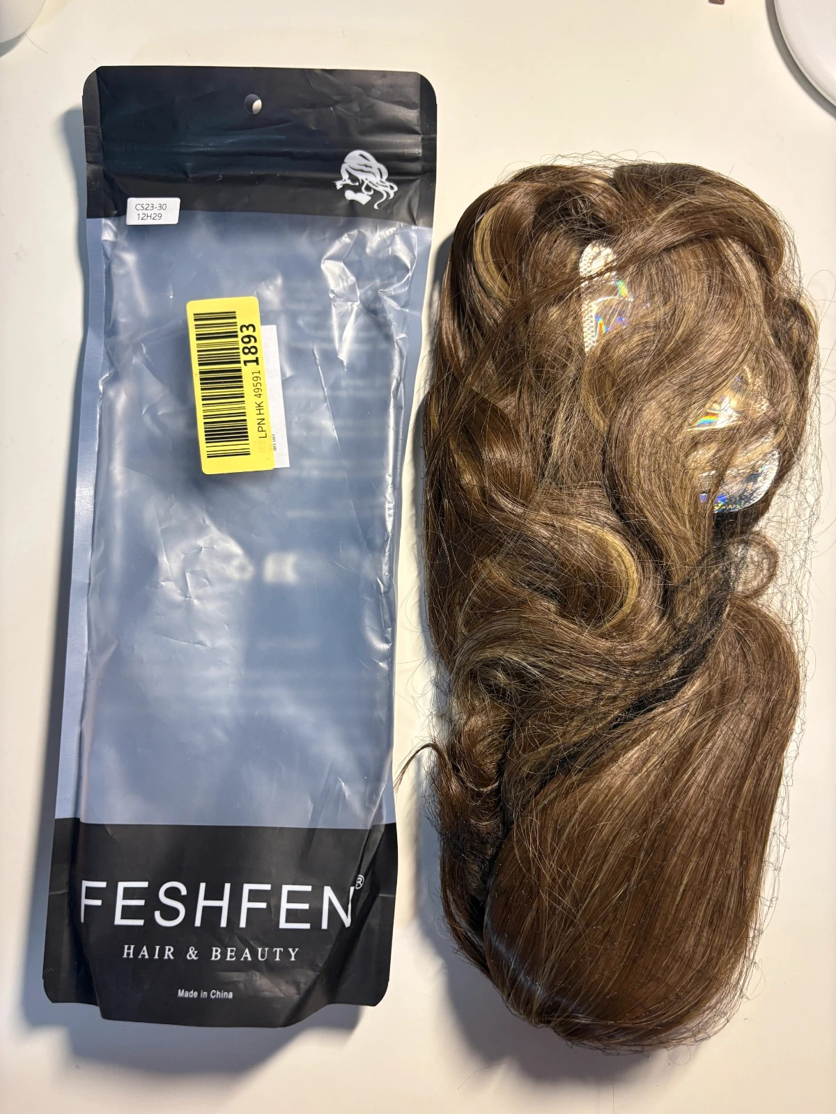 Extension de cheveux / Queue de cheval Feshfen – Châtain méché ondulé – Feshfen 2