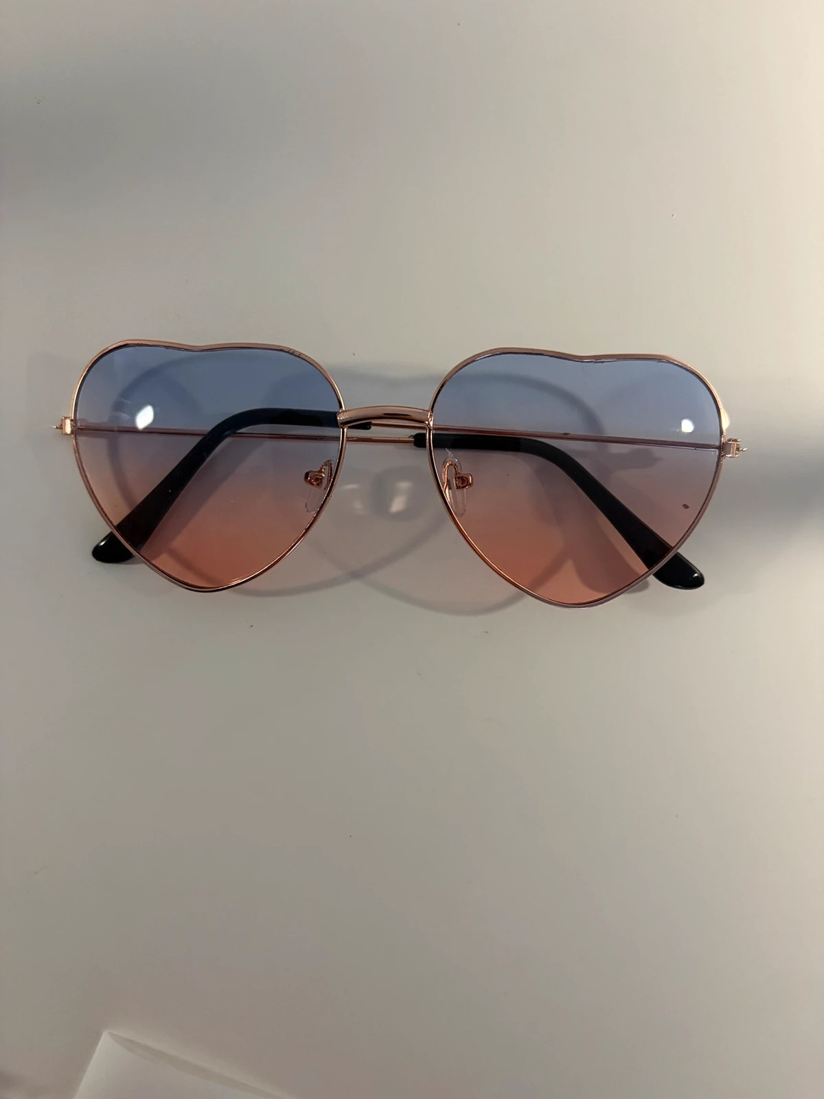 💕 Lunettes de Soleil Coeur - Monture Dorée - Verres Dégradés Bleu/Rose – Accessoires 3